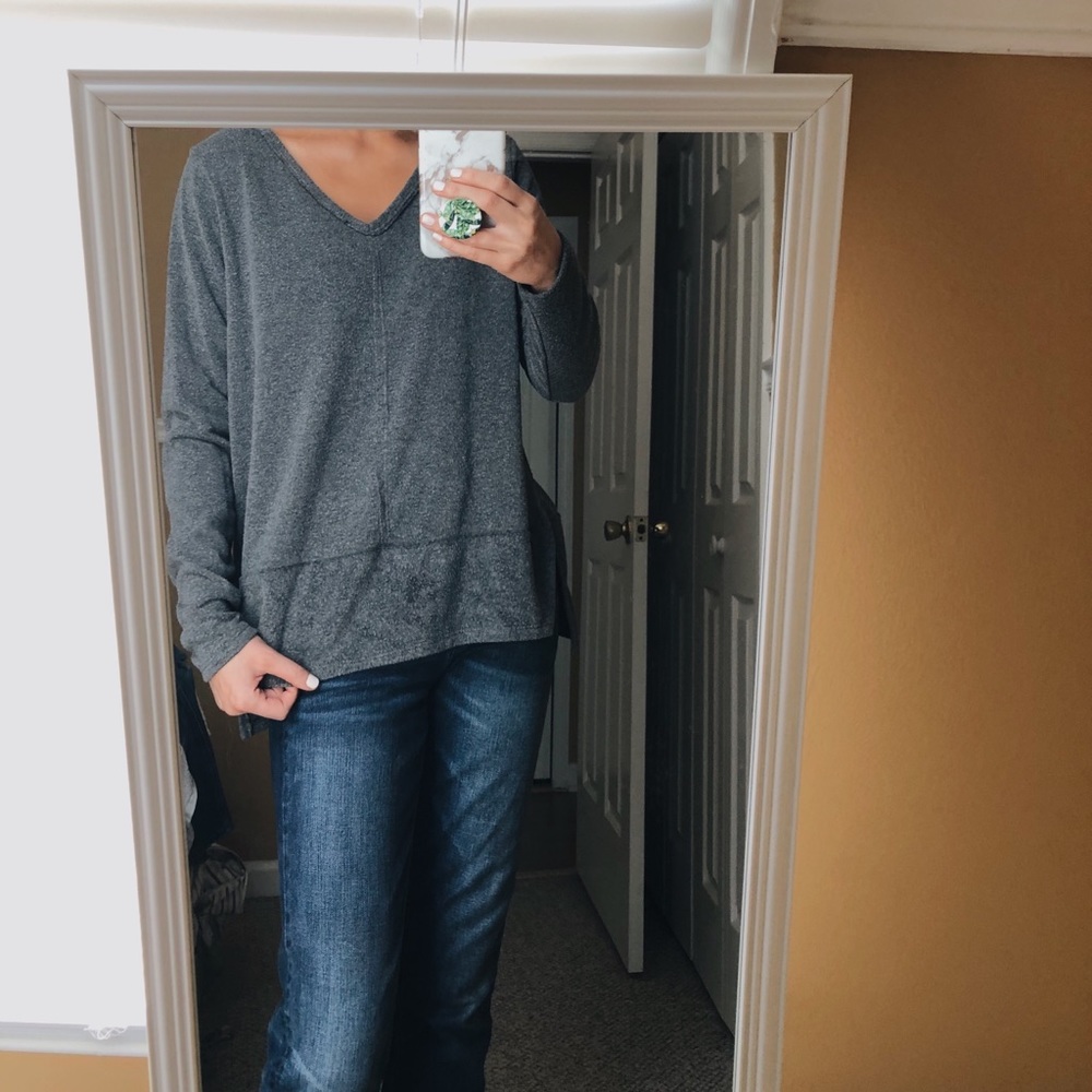 BKE V Neck Sweater/Top